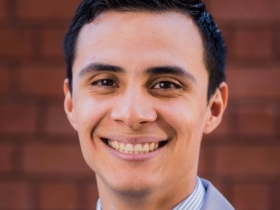 Edgar Villavicencio Headshot