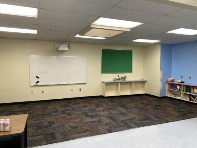 Classroom space before Zen Den redesign
